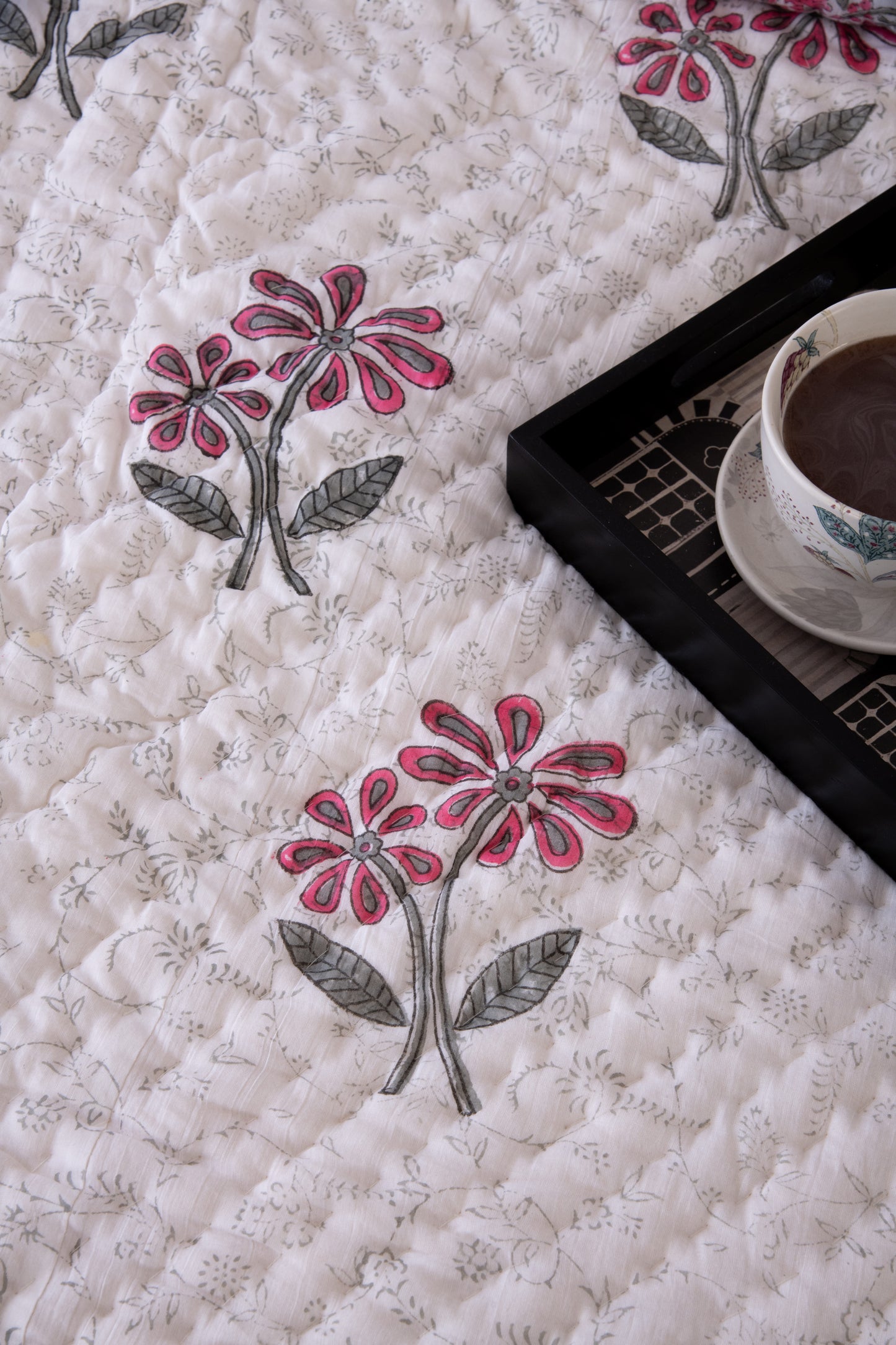 handmade quilt made by the local artisan of jaipur block printed