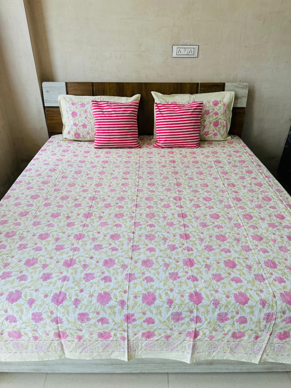 Pink Jaal Block Print Double Bed Bedsheet