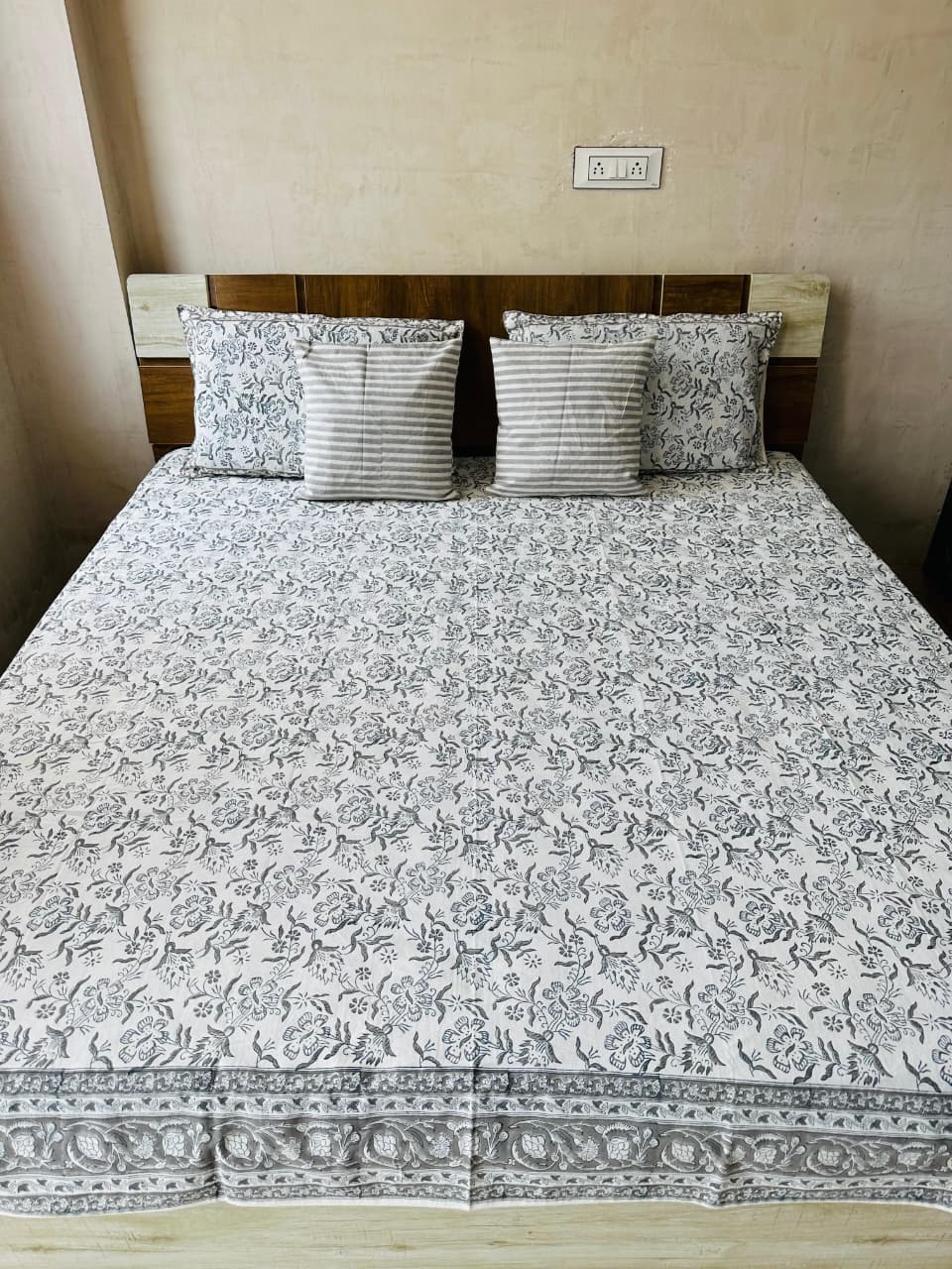 Grey Jaal Block Print Double Bed Bedsheet