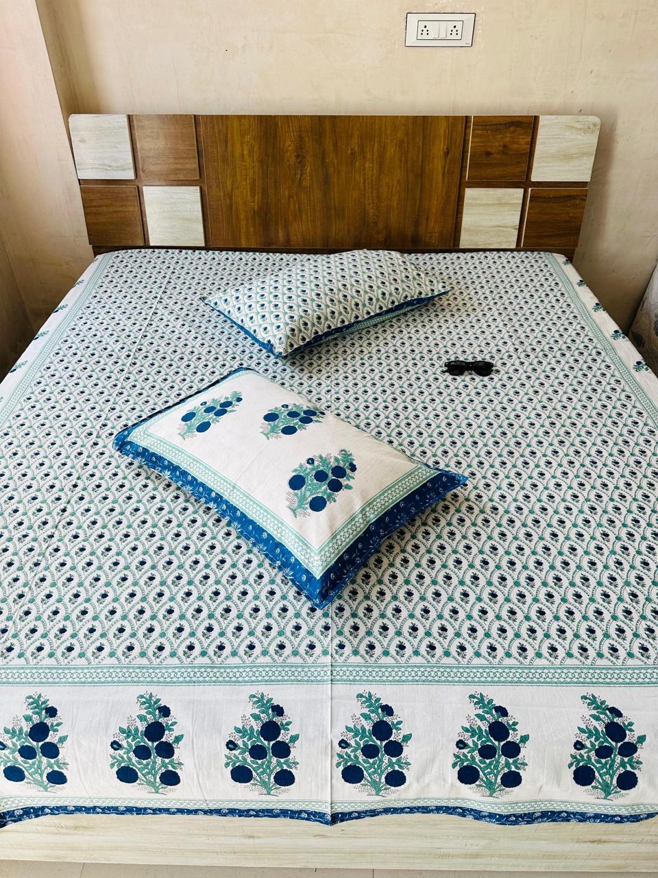 Rose Booti Premium Bedsheet Double bed (100x108 inch)
