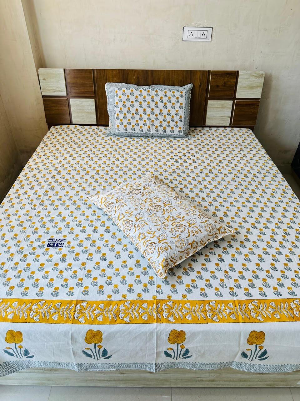 Bale Block Print King-size Bedsheet (108x108 inch)