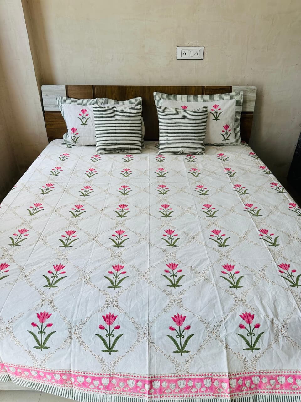 Lily Block Print Double Bed Bedsheet