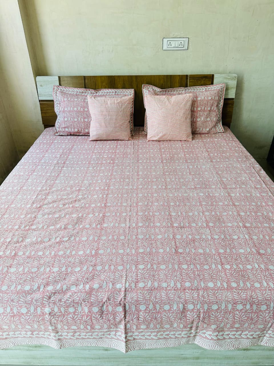 Pink Jaal Block Print Double Bed Bedsheet