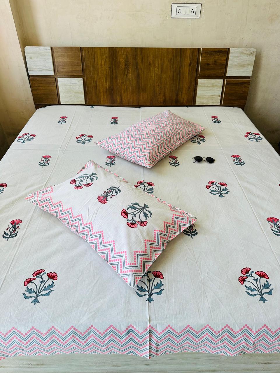 Mughal Boota Cotton Jaipuri Bedsheet Double bed (100x108 inch)