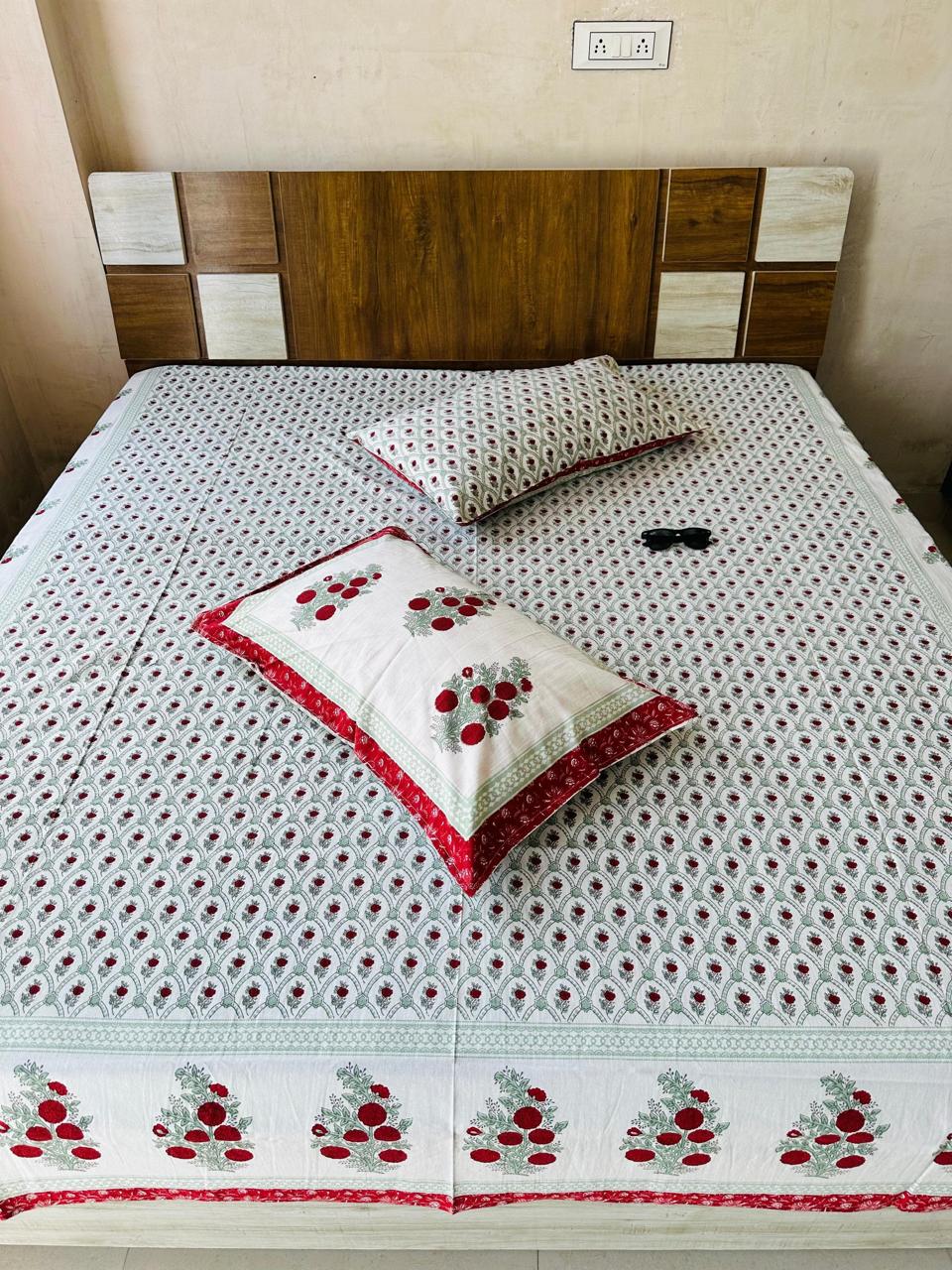 Rose Booti Premium Bedsheet Double bed (100x108 inch)