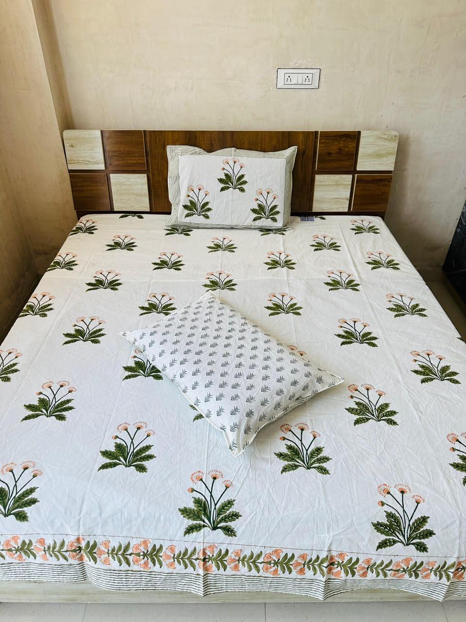 Green Pond Block Print King-size Bedsheet (108x108 inch)