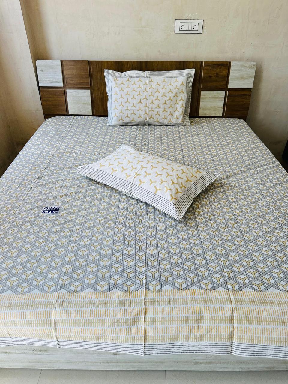 Classy Block Print King-size Bedsheet (108x108 inch)