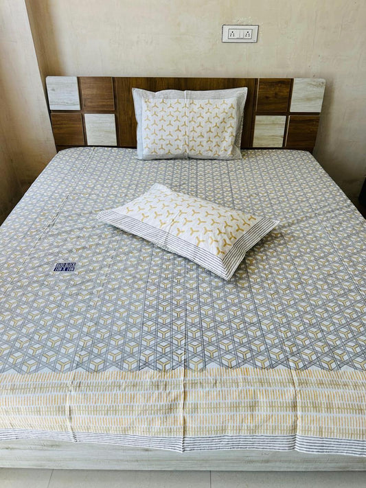 Classy Block Print King-size Bedsheet (108x108 inch)