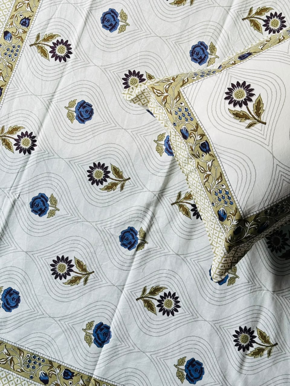 Sunflower Single Bed Bedsheet (60x90) inch